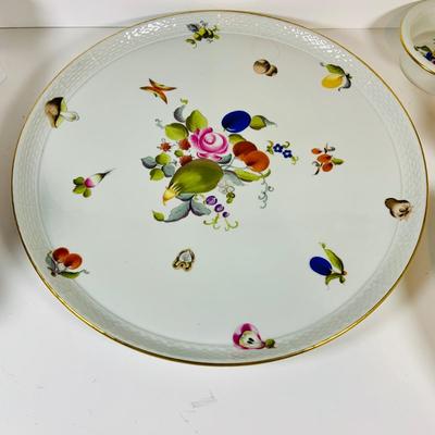 LOT 326: Hungarian Herend Porcelain Hors D'Oeuvres Set with Removable Dishes and Tray