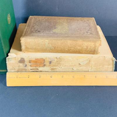 LOT 334: St Ives by Robert Louis Stevenson 1905, The History of Sandford & Merton by Thomas Day 1852 and the Complete Works of Robert...