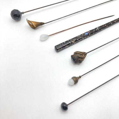 LOT 338: Vintage / Antique Hat Pin Collection