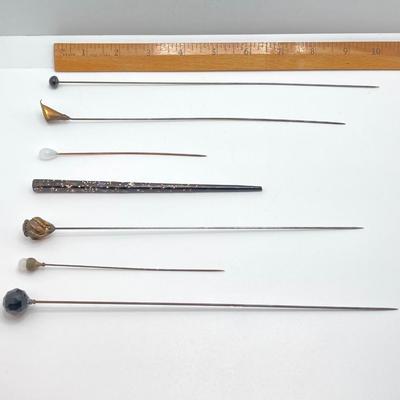 LOT 338: Vintage / Antique Hat Pin Collection