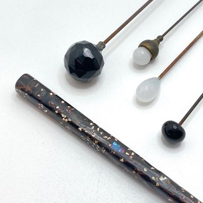 LOT 338: Vintage / Antique Hat Pin Collection