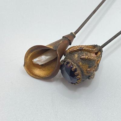 LOT 338: Vintage / Antique Hat Pin Collection