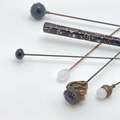 LOT 338: Vintage / Antique Hat Pin Collection