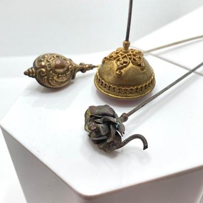 LOT 340: Colorful Vintage / Antique Hat Pins