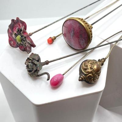 LOT 340: Colorful Vintage / Antique Hat Pins