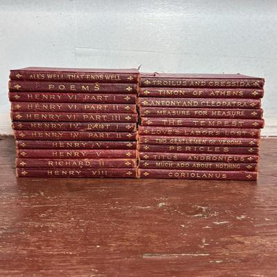 LOT 358: The Aldus Shakespeare Collection (22 volumes)