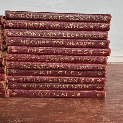 LOT 358: The Aldus Shakespeare Collection (22 volumes)