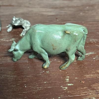 LOT 359: Cast Iron John Deer Tractor, Miniature Pewter & More Farms Animals
