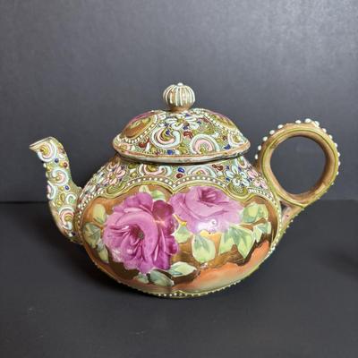 LOT 362: Unmarked Moriage China Tea Set