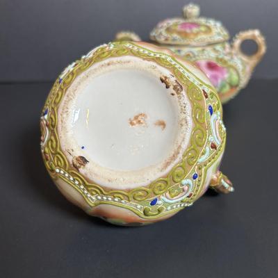 LOT 362: Unmarked Moriage China Tea Set