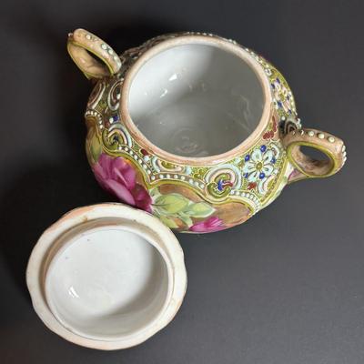 LOT 362: Unmarked Moriage China Tea Set
