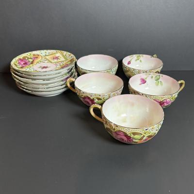 LOT 362: Unmarked Moriage China Tea Set