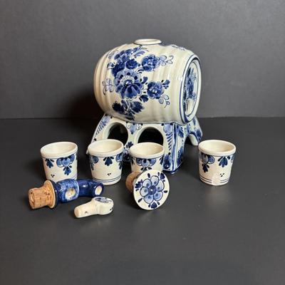 LOT 363: Wedgewood Grosvenor Blue Swag Pattern Platter and Delft Blue Decanter/Jug Set, Tea Caddy & Ashtray