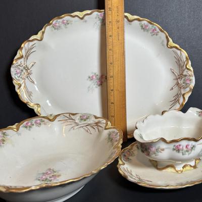 LOT 364: Vintage Haviland France Porcelain China Collection