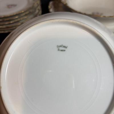 LOT 364: Vintage Haviland France Porcelain China Collection