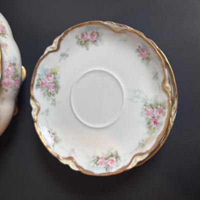 LOT 364: Vintage Haviland France Porcelain China Collection