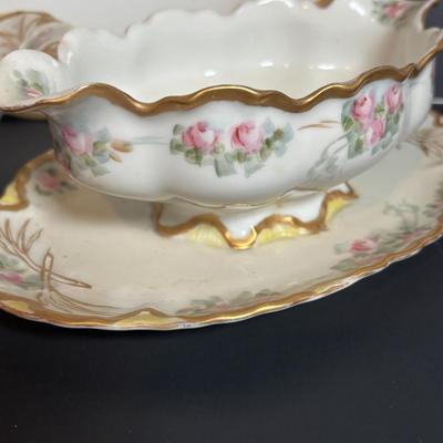 LOT 364: Vintage Haviland France Porcelain China Collection