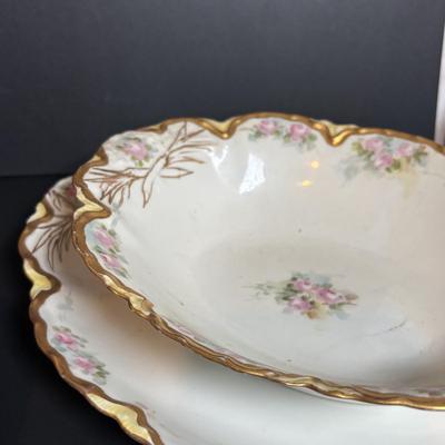 LOT 364: Vintage Haviland France Porcelain China Collection