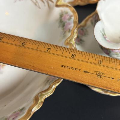 LOT 364: Vintage Haviland France Porcelain China Collection