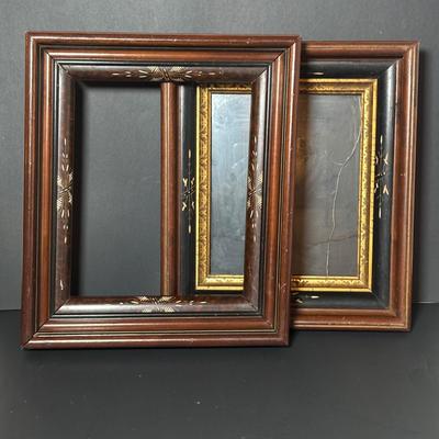 LOT 379: Pair of Vintage/Antique Wooden Picture Frames