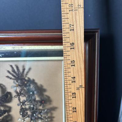 LOT 380: Antique Victorian Hair Wreath