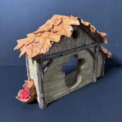 LOT 381 Charming Tails Pageant Nativity Stage & Figures