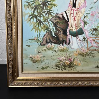 LOT 382: Home Decor Geisha Girl Print on Canvas & Set of 3 Round Japanese 3D Art Shadow Boxes