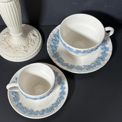 LOT 383: Vintage Wedgewood Queen's Ware Collection & Jasperware Creamer