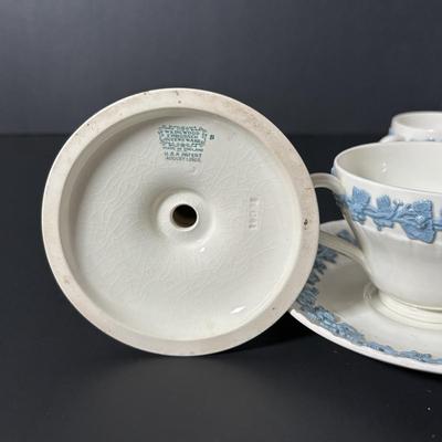 LOT 383: Vintage Wedgewood Queen's Ware Collection & Jasperware Creamer