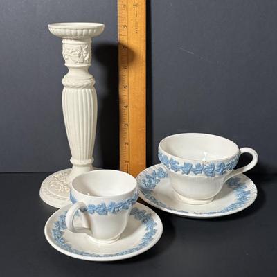 LOT 383: Vintage Wedgewood Queen's Ware Collection & Jasperware Creamer