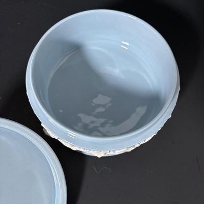 LOT 383: Vintage Wedgewood Queen's Ware Collection & Jasperware Creamer