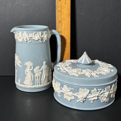 LOT 383: Vintage Wedgewood Queen's Ware Collection & Jasperware Creamer