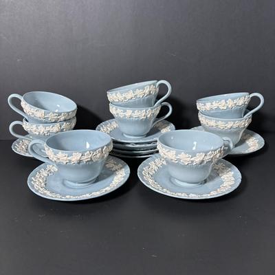 LOT 384: Vintage Wedgewood Queen's Ware Embossed China Collection