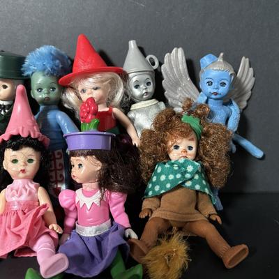 LOT 385: McDonald's Happy Meal Toy: Wizard of Oz Madame Alexander Dolls