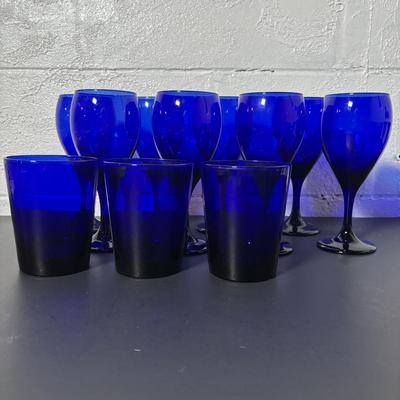 LOT 392: Cobalt Blue Wine/Water Goblets & More