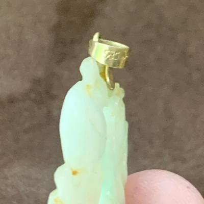 Jade Pendant w/ 14k Yellow Gold Clasp