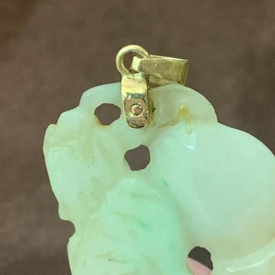 Jade Pendant w/ 14k Yellow Gold Clasp
