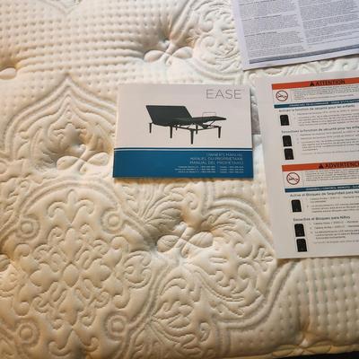 Queen Bed Tempur Pedic Ease Power Base w Clean Kingsdown Mattress