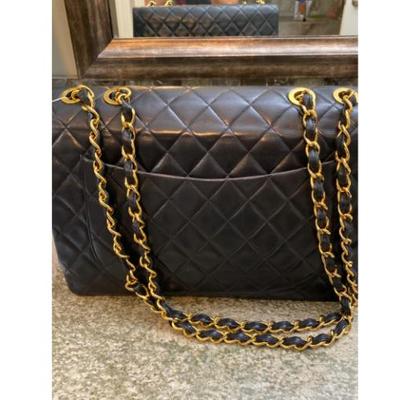 Vintage Chanel 34 cm classic jumbo single flap bag