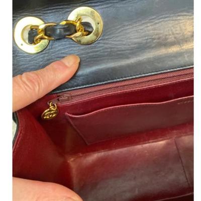 Vintage Chanel 34 cm classic jumbo single flap bag