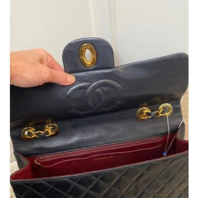 Vintage Chanel 34 cm classic jumbo single flap bag