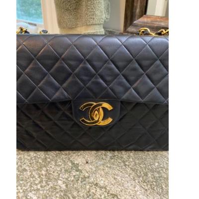 Vintage Chanel 34 cm classic jumbo single flap bag