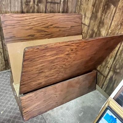 Lot 128 Slanted prints display storage rack