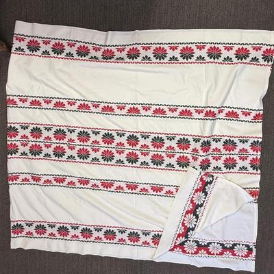 Tablecloth Vintage Damascus Cotton red green black on white