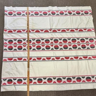 Tablecloth Vintage Damascus Cotton red green black on white
