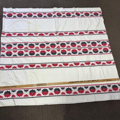 Tablecloth Vintage Damascus Cotton red green black on white