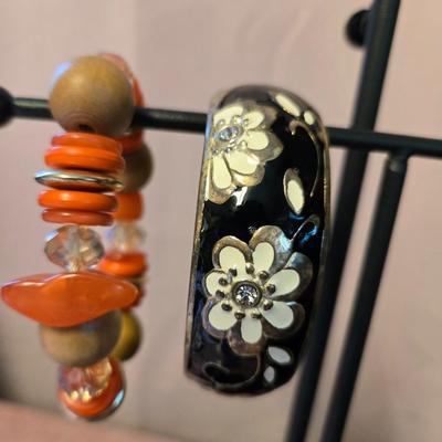 Lot of 2 Bracelets
