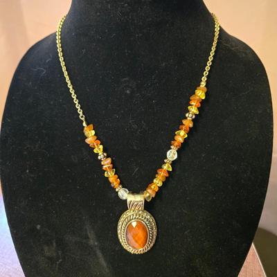 Beautiful Pendant Necklace