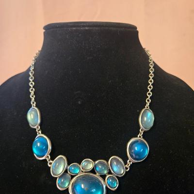 Lot of 2 Necklaces
