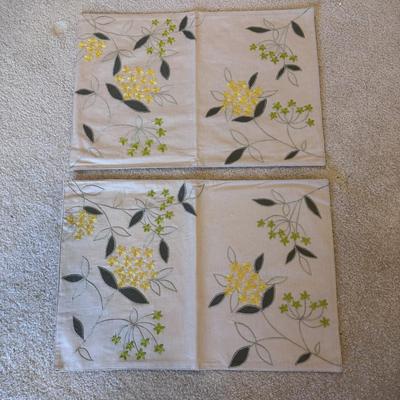 Several Table Linens, Napkins, Placemats, and More (SR-DZ)